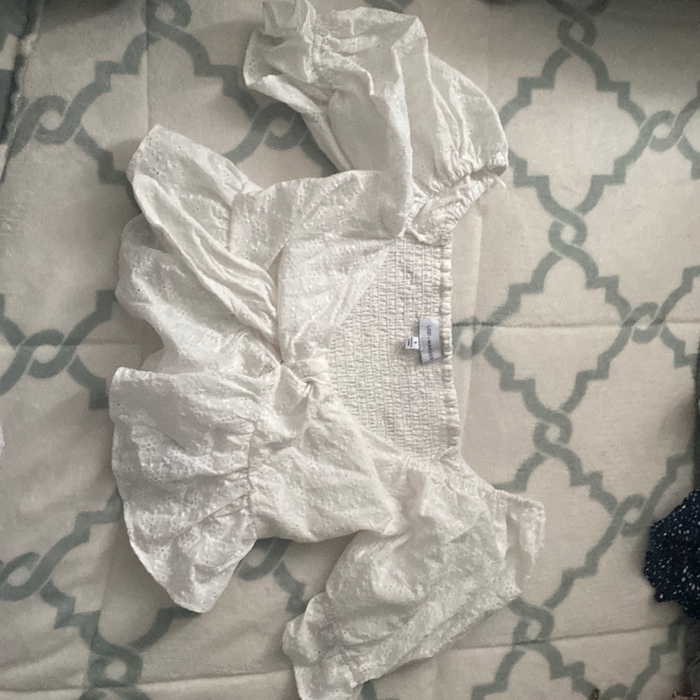 NWT lost and wander top amazing condition no stains or marks